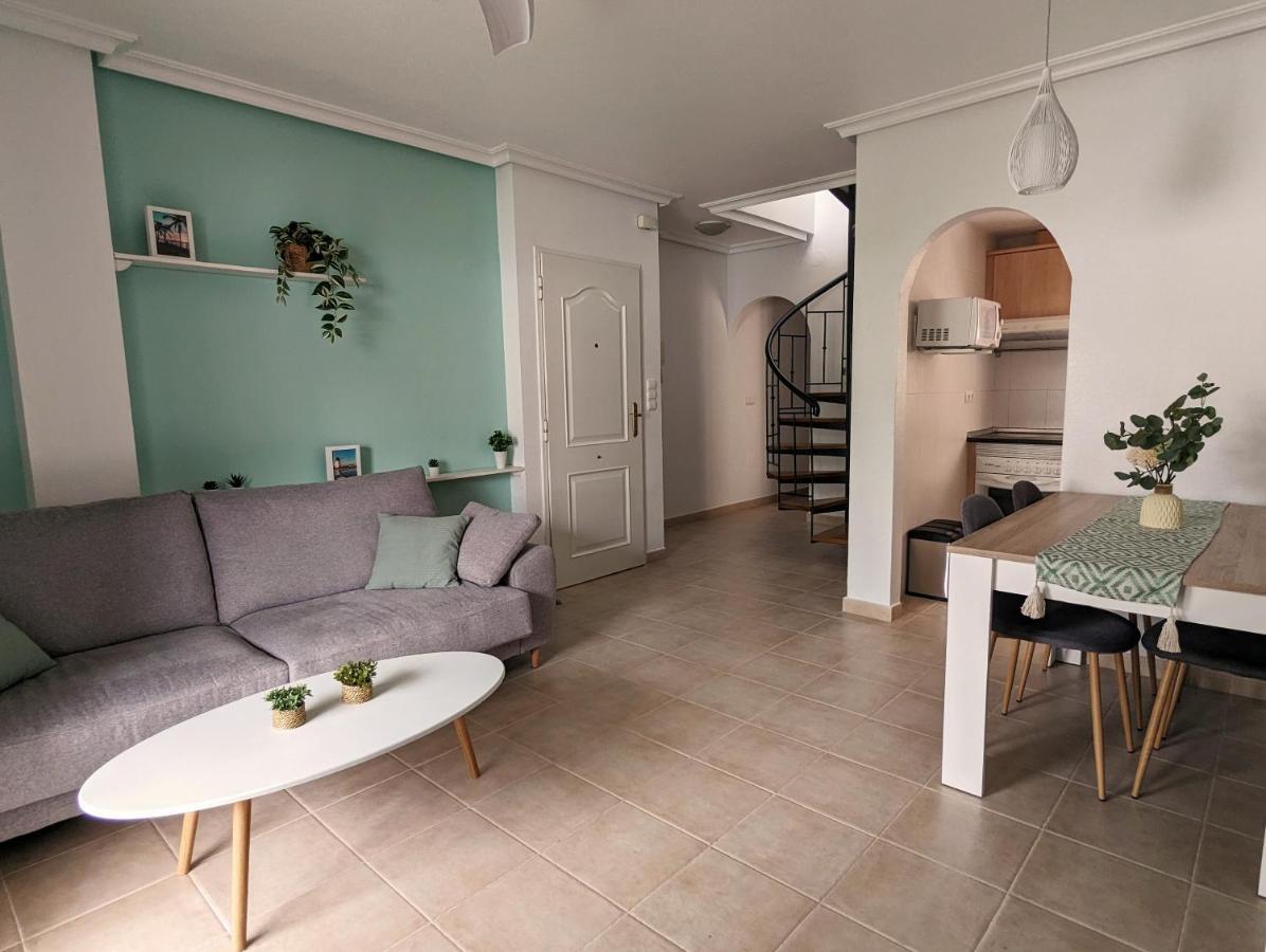 Apartamento Las Palmeras - Con Terraza, Barbacoa, Aire Acondicionado Y A 250M De La Playa! Los Alcázares Kültér fotó
